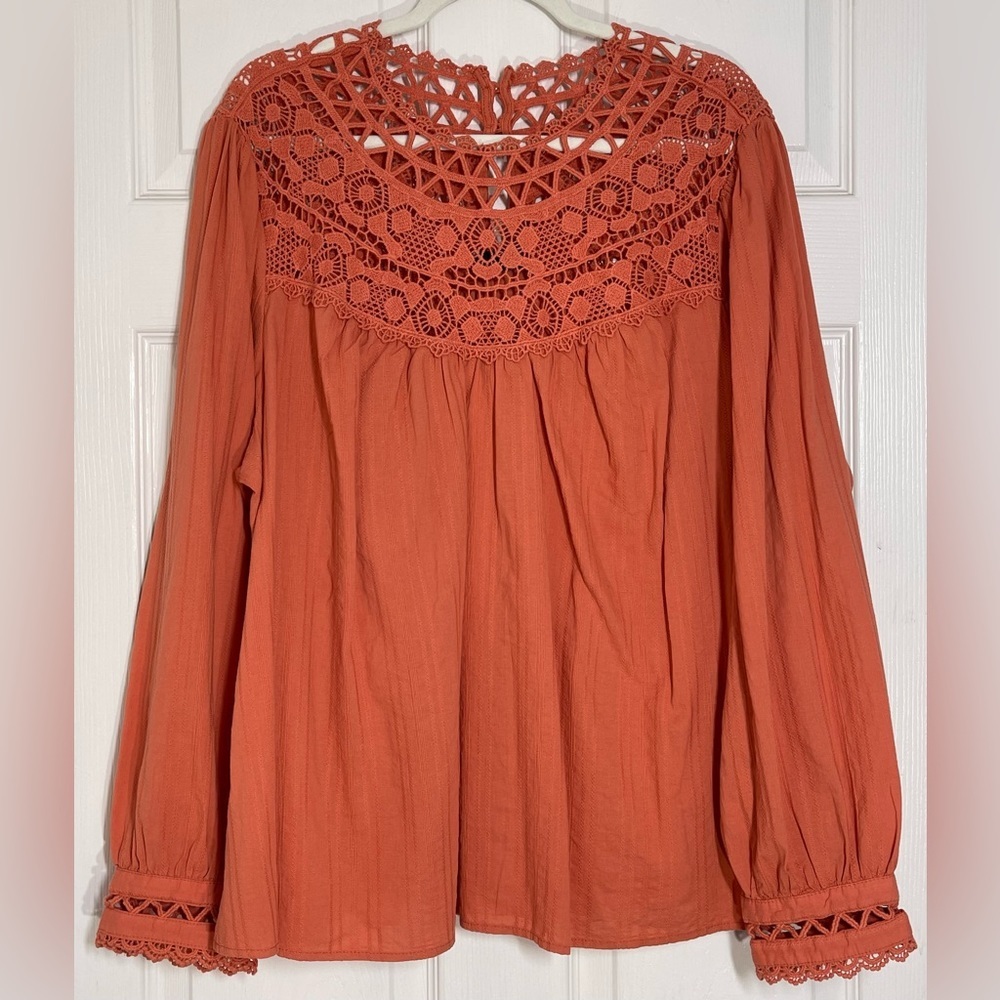 NWT TORRID Women's Plus Size‎ Cotton Lace Trim Yoke Blouson Sleeve Top Size 3X